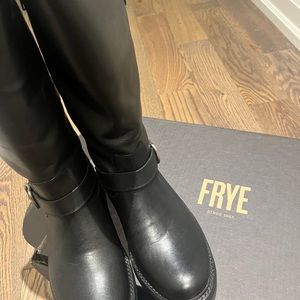 Like new Frye boots - size 10